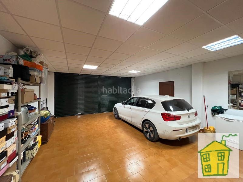 Foto c2a6d886-4860-4af6-96a3-51afc94f346c. Casa con camino parcheggio in Andújar