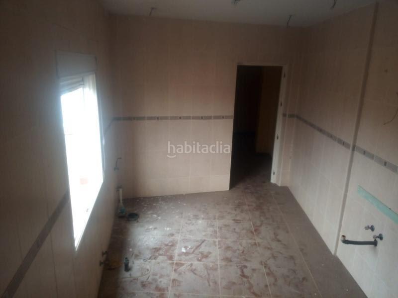 Foto 01d9cfff-3199-4230-9706-2d15924ab581. Casa en calle martinete 87 chalet adosado en venta en calle martinete, 23700, en Linares