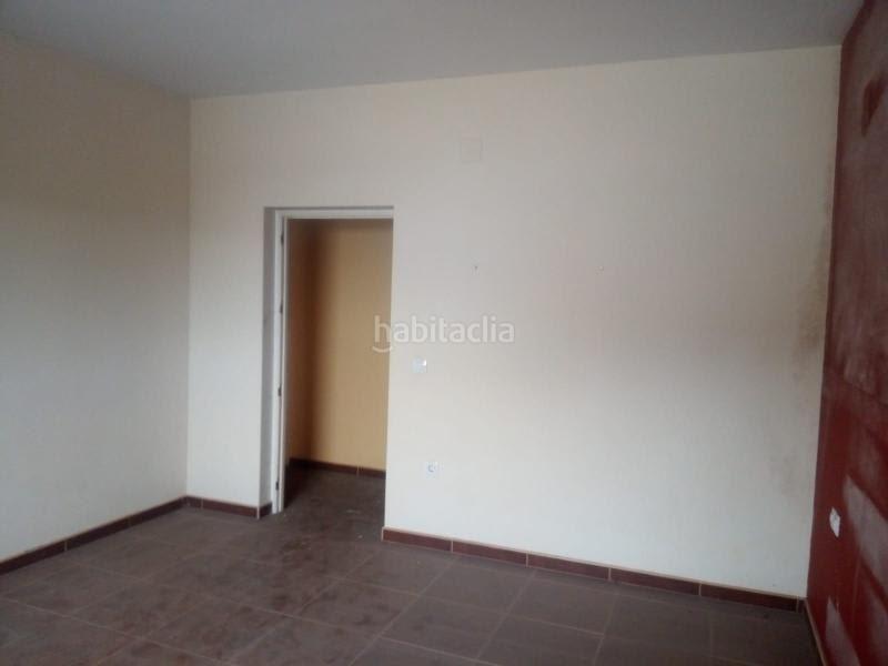 Foto 5ed5f431-bf53-4ebb-9443-c4556f4b329c. Casa en calle martinete 87 chalet adosado en venta en calle martinete, 23700, en Linares