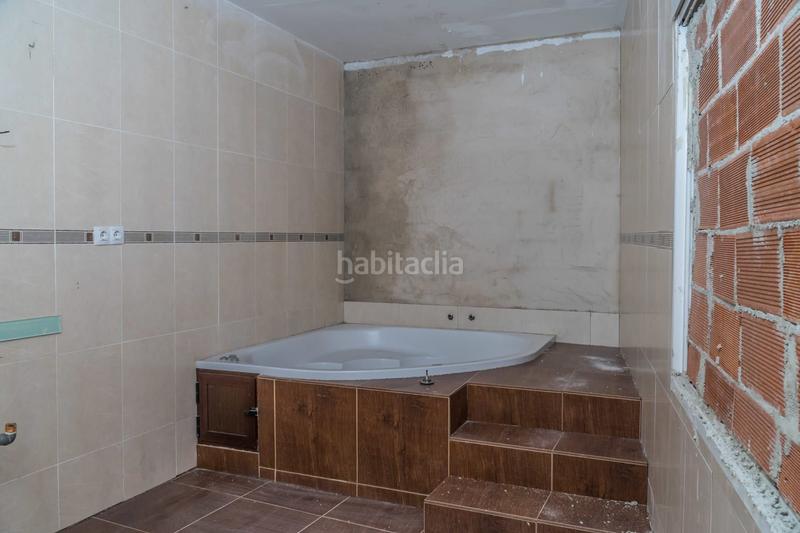Foto f06f0f96-b31b-4c33-9054-80ed808a16c8. Casa en calle martinete 87 chalet adosado en venta en calle martinete, 23700, en Linares
