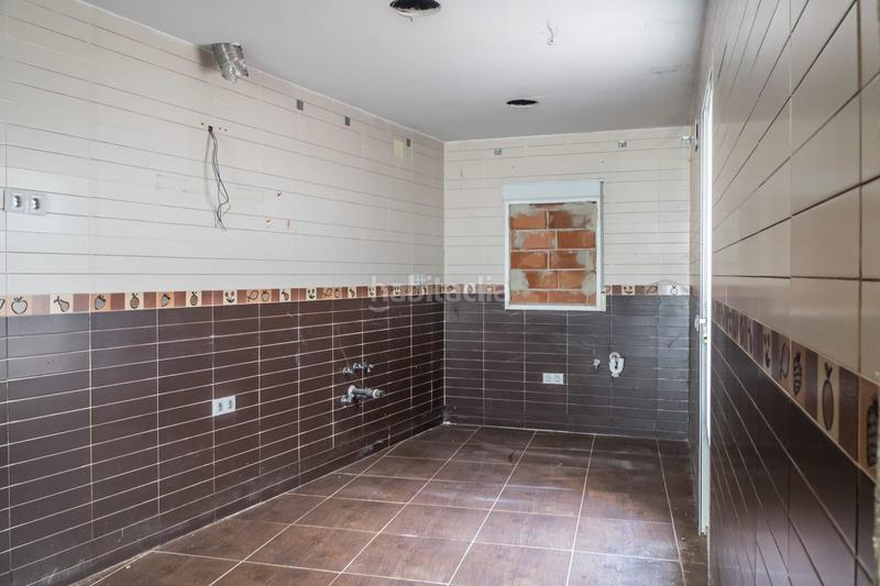 Foto ff188eb7-3f24-4838-b3a5-776313e5562a. Casa en calle martinete 87 chalet adosado en venta en calle martinete, 23700, en Linares