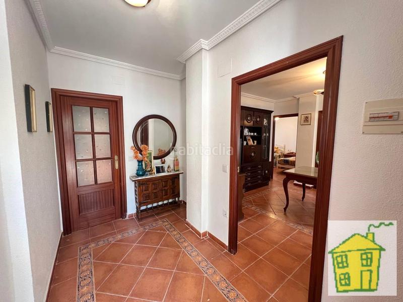 Foto 499b69ff-397d-4b8c-8a0e-0a0330842847. Casa  en venta en Andújar