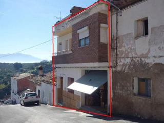 Casa a Calle sierra de las villas 64. Casa en venta en c/ las villas, 64 de chilluevar.