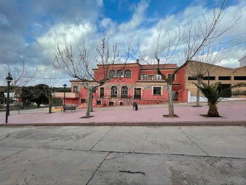 Foto 7013abfa-b3a5-4cc8-9786-96fd916a6365. Edifici a calle rafael alberti 1 a Montizón