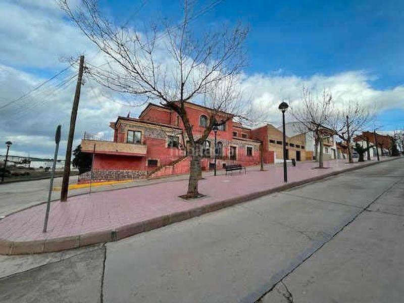 Foto bceda0b6-9d02-401e-be4b-59dbab463dea. Edifici a calle rafael alberti 1 a Montizón