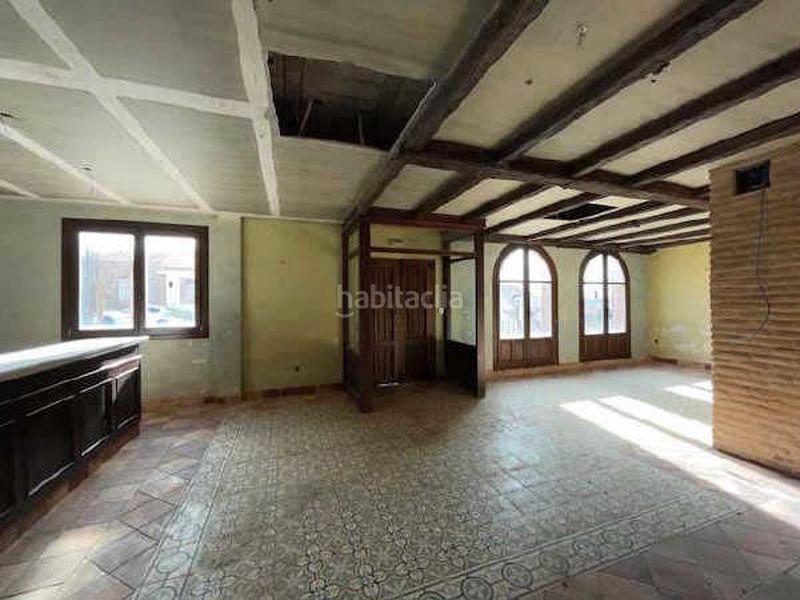 Foto f5e8619f-33ce-4962-861a-b0256e5ea909. Edifici a calle rafael alberti 1 a Montizón