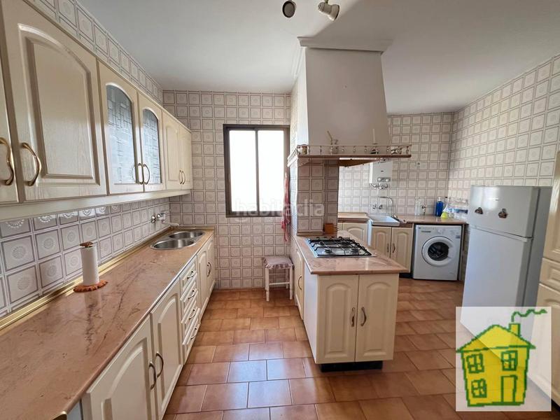 Foto b8fb5223-2824-4c35-b204-b290736929d5. Appartamento con parcheggio in Andújar