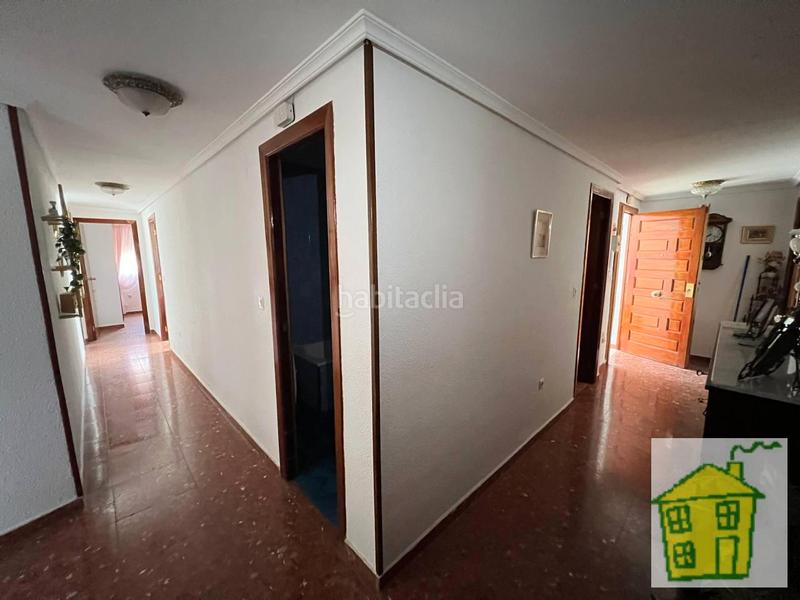 Foto ed6ff754-6aff-4e6e-a9ed-318e8b140c32. Appartamento con parcheggio in Andújar