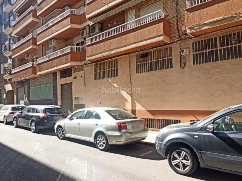 Foto 94a1638f-4e8b-4b6b-89cd-74a1ab4f6da8. Local comercial local en venta en c. la carolina, , jaén en Linares