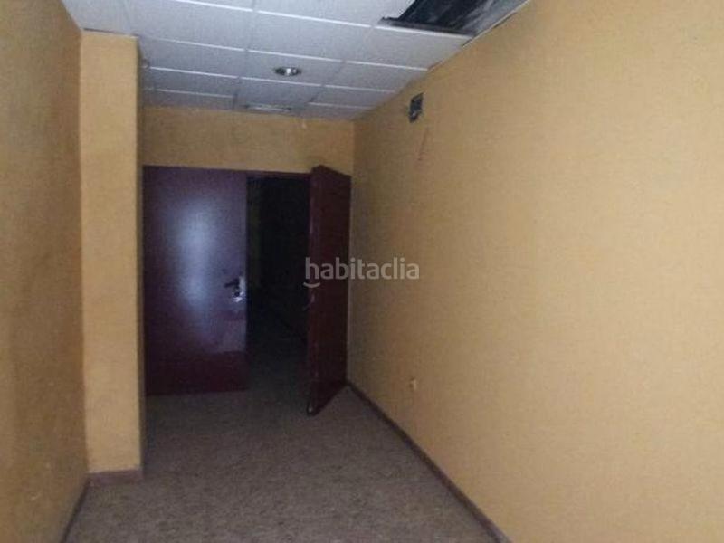 Foto bb2e0e62-d181-495f-8839-fb6d0fbd82ff. Local comercial local en venta en c. la carolina, , jaén en Linares