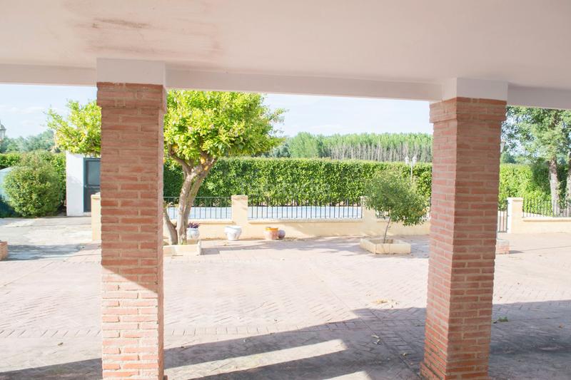 Foto 84daba89-2df1-494b-a4ee-35f0f718d3e1. Masia amb xemeneia a Andújar