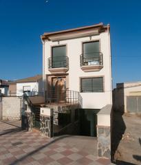 Haus in Avenida andalucía 85. Chalet adosado en alcaudete