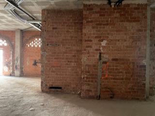 Local commercial à Calle real 78. Local en bruto en venta en torredonjimeno