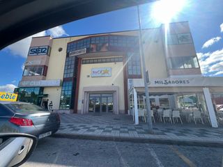 Local Comercial  Avenida de londres 1. Locales en venta en andújar