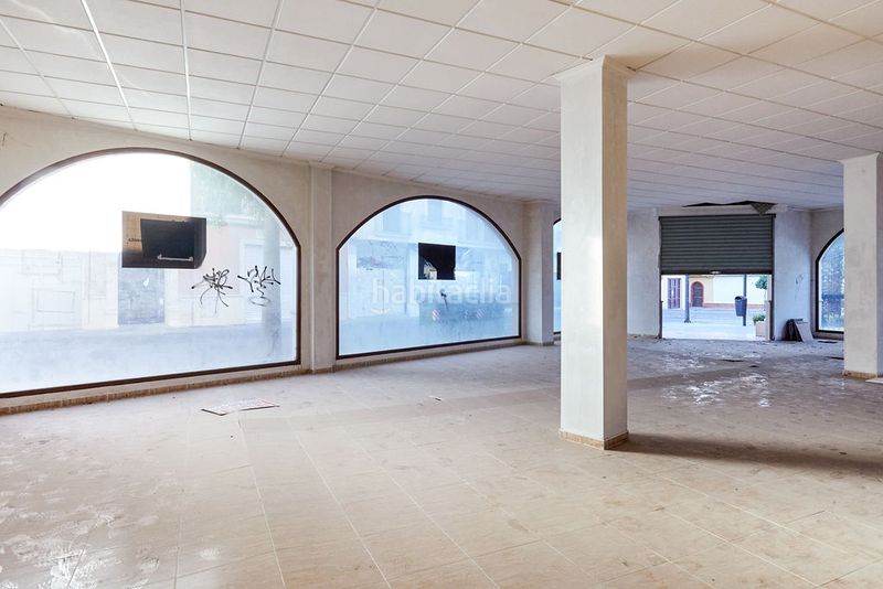 Foto 78403b7a-3c4e-448a-a3de-6a38875ab27b. Alquiler local comercial en avenida de andalucía 10 oportunidad de local en regimen de arrendamiento con fachada en Andújar