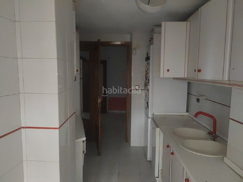 Foto fcc66f24-6bd4-4139-b2b2-1168942a6a31. Casa adossada a calle horno parras 16 a Torredelcampo
