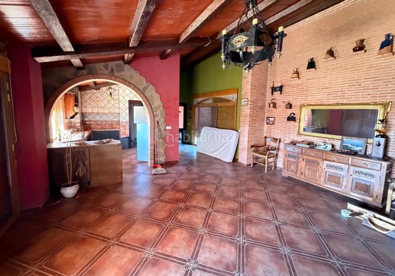Foto 36d2d111-fff0-4734-880b-7003a4ed4283. Masia amb aparcament a Villares (Los)
