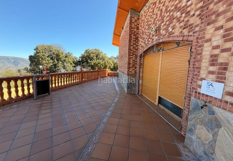 Foto b3ee7a4d-1677-4101-ae6a-6d4971a76728. Masia amb aparcament a Villares (Los)