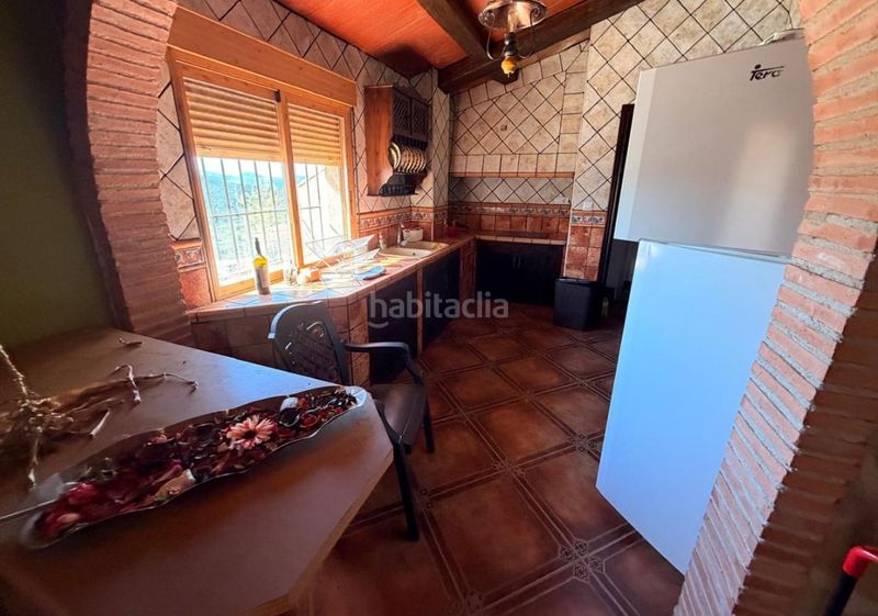 Foto dd75056c-f4a8-46d6-9cce-d6b7c07eaab6. Masia amb aparcament a Villares (Los)