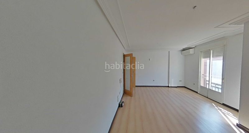 Foto 1426b908-7aff-4251-8a65-ed8e7bd542df. Pis a Centro ciudad Linares