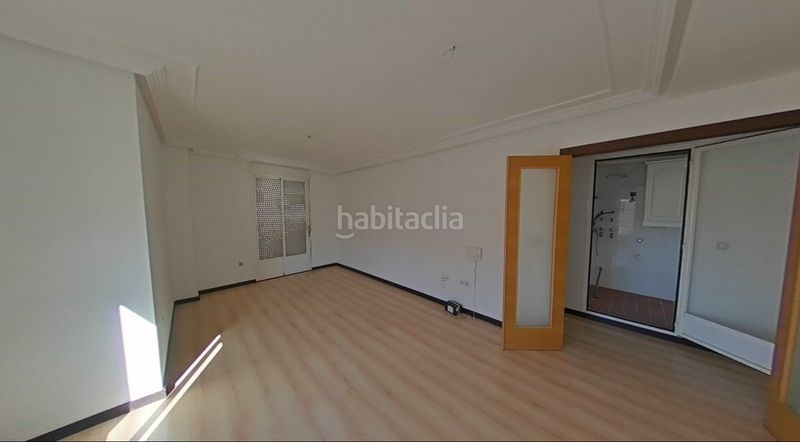 Foto c7f3ebf0-c8b7-4fb6-98df-e9abfaef8260. Pis a Centro ciudad Linares