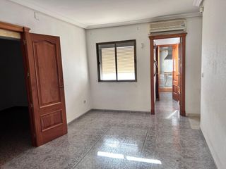 Semi detached house in Baeza. Casa adosada en venta en calle diego de nicuesa