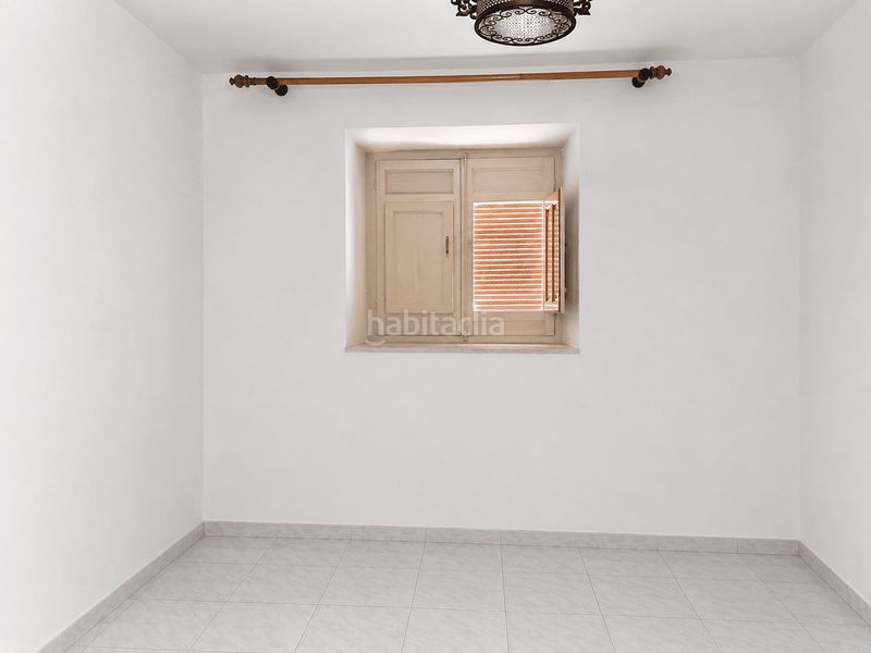 Foto ca9abfdb-1cae-4018-9d64-12e1a7c52bc6. Casa adossada a calle san francisco 18 a Cazorla