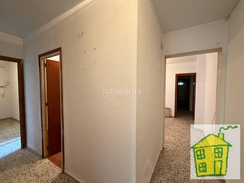 Foto 72c31882-9df1-42b8-a2f0-99780c07e929. Piso ¡amplio piso de 4 dormitorios ! en Arjonilla
