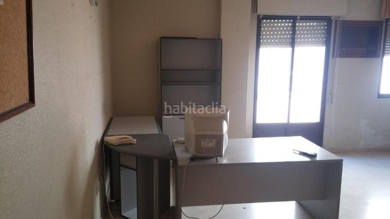Foto dfb37647-2a4f-4f94-8d5e-f97487857d4f. Oficina a Bailén