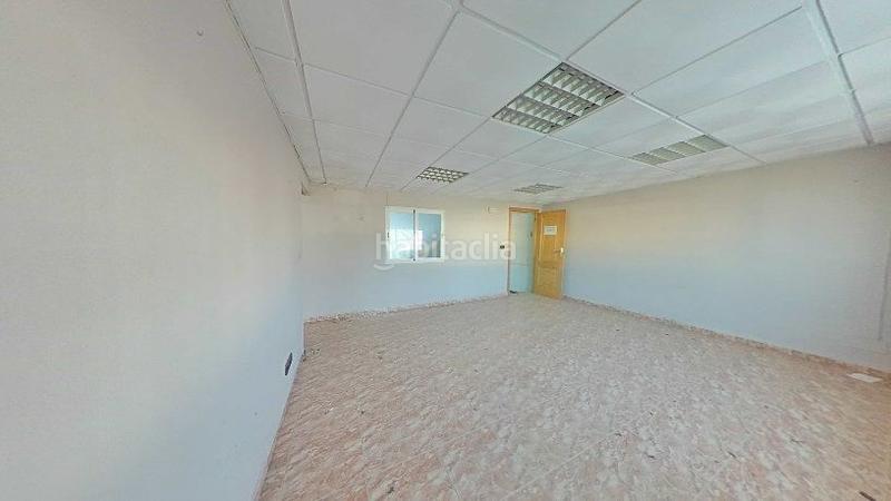 Foto 65b7be42-6c7f-4026-a5e3-8c46cb7c69e1. Capannone industriale in Mancha Real