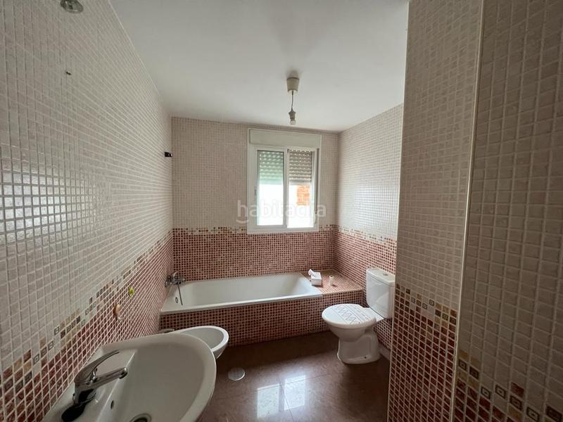 Foto f78ac339-e674-4f23-bf7b-cb62ede9d0fc. Pis amb aparcament a Andújar