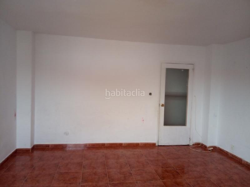 Foto 6f0e16a5-c3e9-4306-898d-2d3da2658474. Piso  en venta en avda. santo reino, , jaén en Andújar
