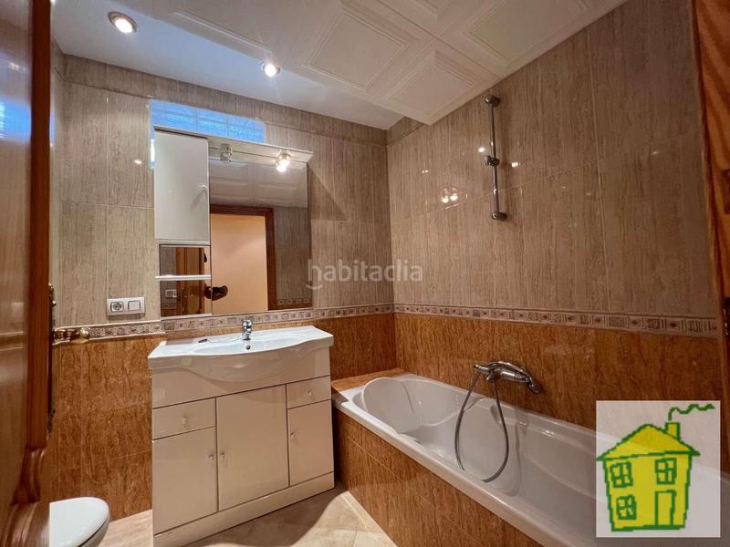 Foto f1f806da-ab90-4995-9151-6dc7c1c8e951. Pis amb aparcament a Andújar