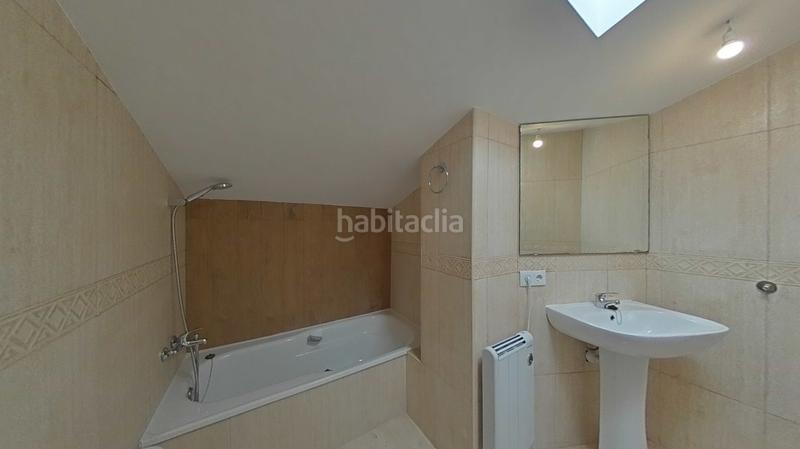Foto 5fa8128f-f471-4caf-a5f1-fdb83caf9b2d. Dúplex solvia inmobiliaria dúplex en Eixample Sud-Migdia Girona