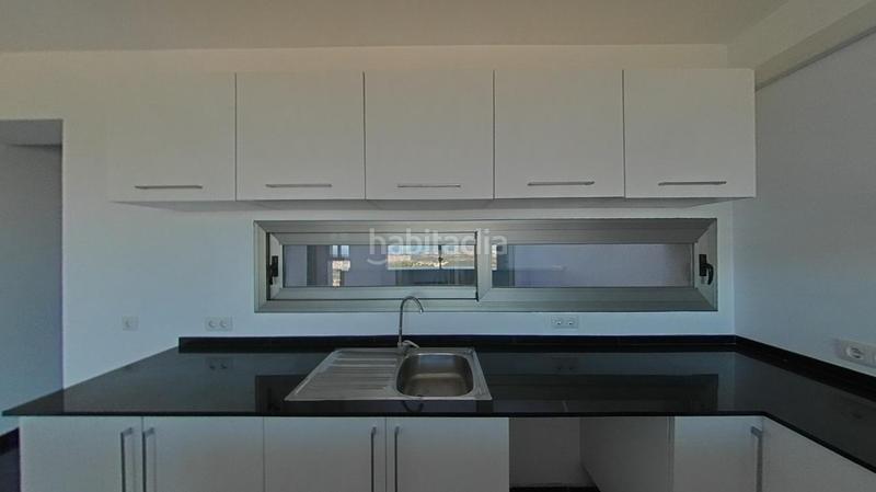 Foto b314dab3-d78f-494c-b7c8-10bbe064fee7. Maison jumelée avec parking dans Oltamar - Cucarres Calp