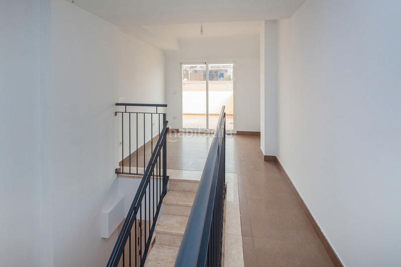 Foto ef7a7d04-fc42-4e93-b426-552c677ae10c. Zweistöckige wohnung in Centro Ciudad Paterna