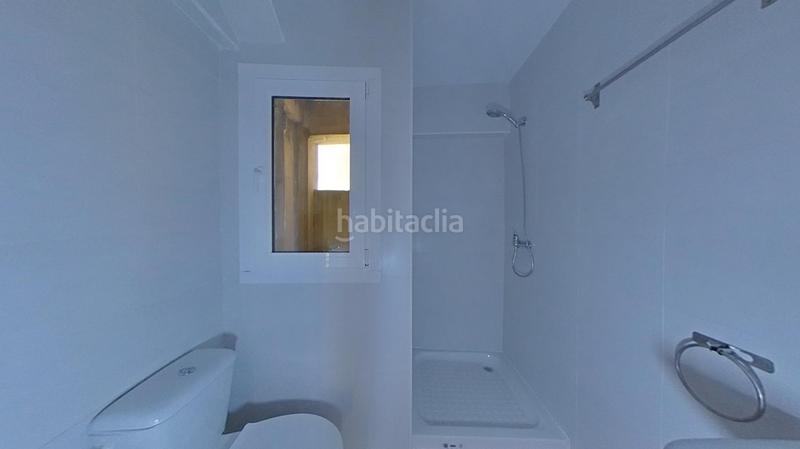 Foto 3573aa1b-6877-4c5a-b65c-727fd18b3374. Lloguer pis a Carolinas Altas Alicante