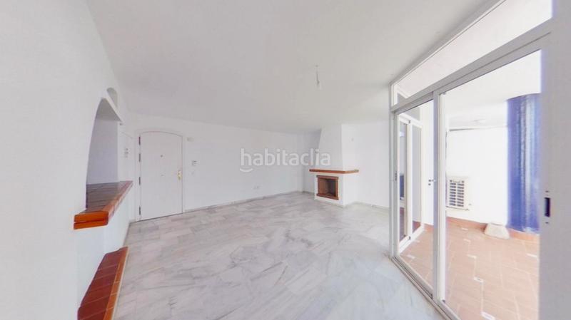 Foto 6f9509aa-b5db-4448-a902-f7aaf6cdc4c4. Pis amb piscina a Calahonda Mijas