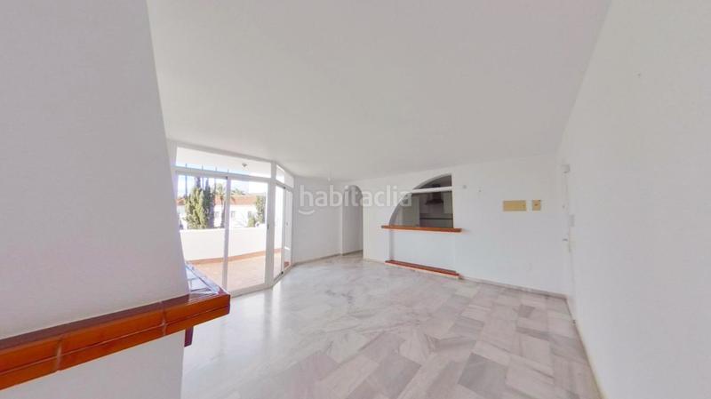 Foto d7e2fff6-a99a-4628-9f5e-22f2c5497d8f. Pis amb piscina a Calahonda Mijas