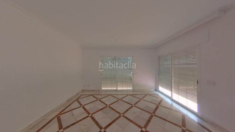 Foto d2fd3501-b175-4331-910e-2b7c621d490d. Dúplex amb piscina a Nueva Andalucía centro Marbella