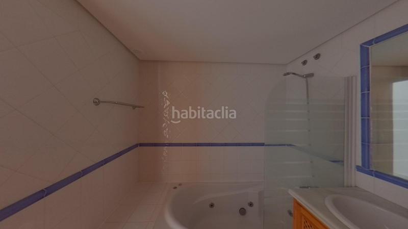 Foto ebe92f1d-a0f7-4195-b5da-efb4e6ac44f2. Dúplex amb piscina a Nueva Andalucía centro Marbella