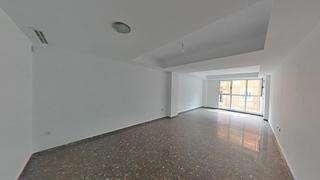 Pis  C/ plátanos. Solvia inmobiliaria  piso valencia