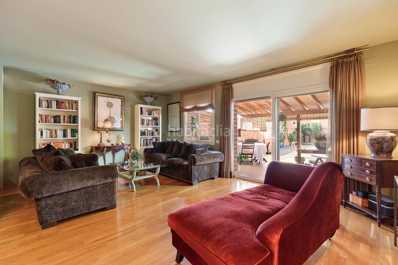 Foto 13bcae9c-6570-44c7-bc5a-05b93db0d17a. Maison jumelée avec chauffage parking piscine dans Mas Duran Sant Quirze del Vallès