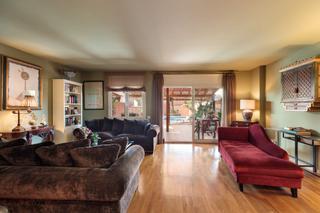 Maison jumelée à Mas Duran. Casa adosada con piscina privada y ascensor en mas duran.