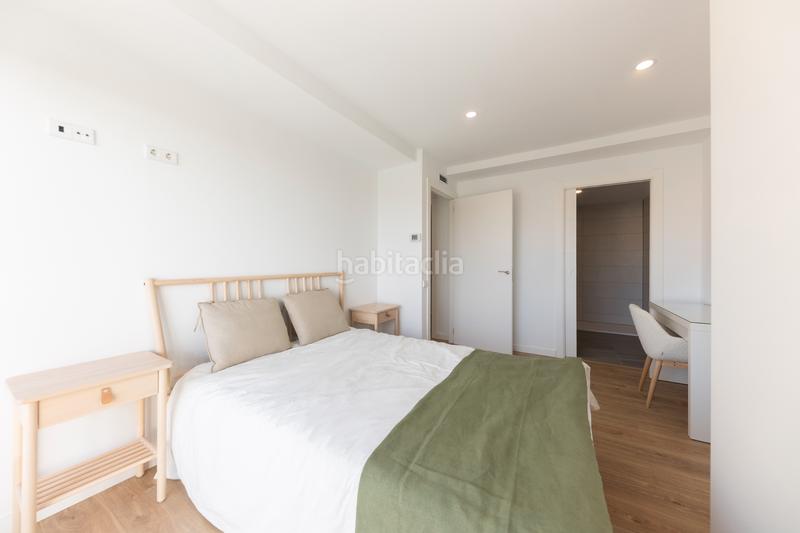 Foto 51618277-c22b-440b-8408-bef3e2eea049. Casa bifamiliare con riscaldamento parcheggio piscina in Viladecans