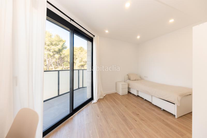 Foto 86255fa1-a06c-44f4-99c7-6b00356935ec. Casa bifamiliare con riscaldamento parcheggio piscina in Viladecans