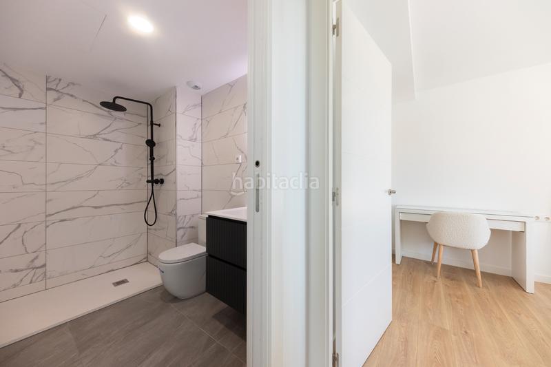 Foto 904681b8-3e7f-40d3-951d-6366d9b2ca2b. Casa bifamiliare con riscaldamento parcheggio piscina in Viladecans