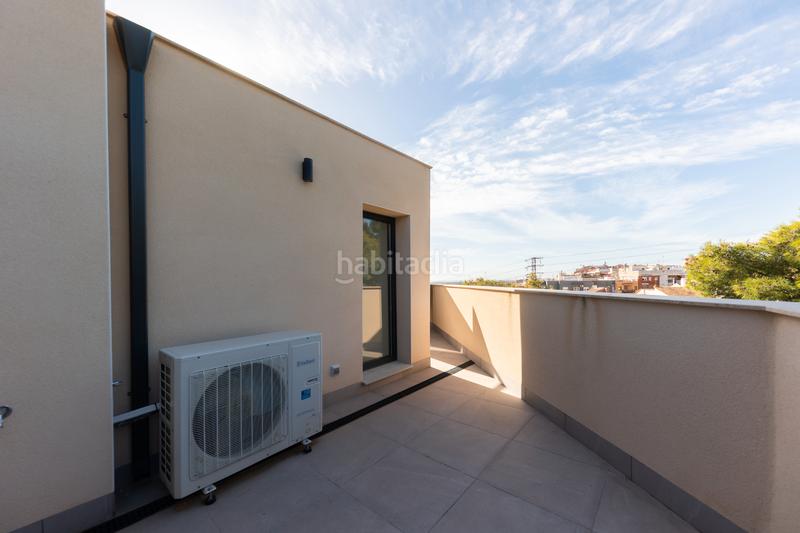 Foto 9cad1c92-9a12-40e1-983e-bc708b52b2b9. Casa bifamiliare con riscaldamento parcheggio piscina in Viladecans