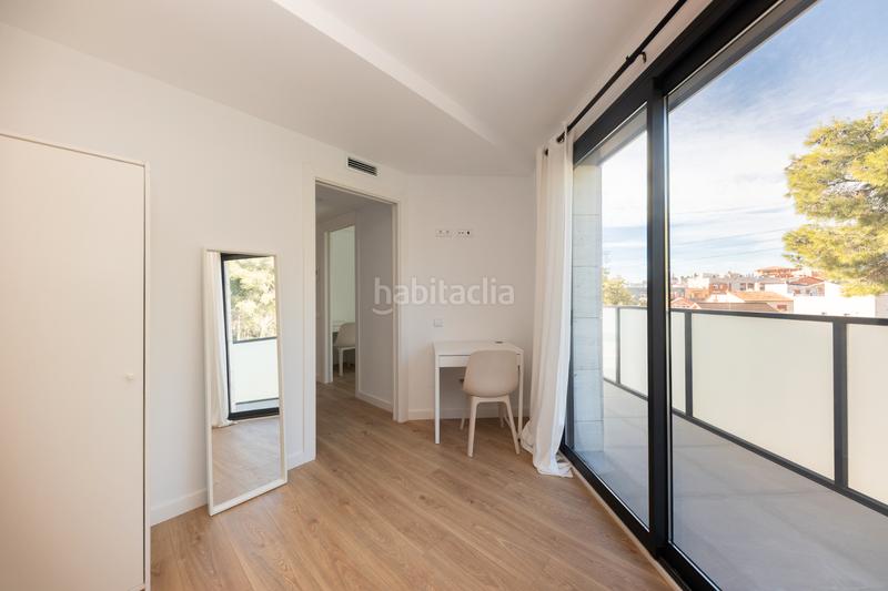 Foto abbc63cc-fc62-4074-91ef-393627f2142d. Casa bifamiliare con riscaldamento parcheggio piscina in Viladecans