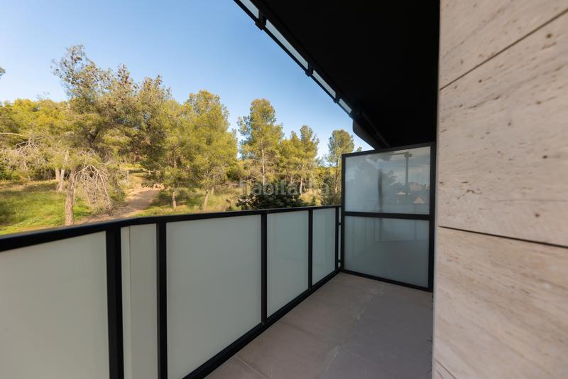 Foto bd0b45ca-15f7-46df-a779-10681b5d905a. Casa bifamiliare con riscaldamento parcheggio piscina in Viladecans